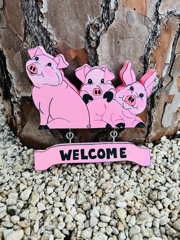 Welcome Pig Wall Hanger