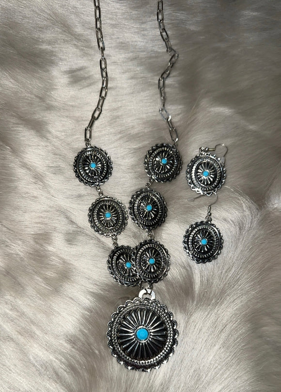 Concho Necklace Set